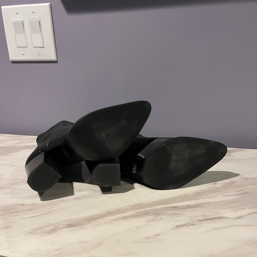 Zara leather Black Women's Ankle Boots - Sleek Pointed Toe Block Heel - Picture 5 of 5